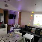 Du Soleil, Du Repos Dans Notre Mobil בית נופש נרבון